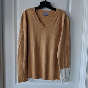 ⭐5/$15⭐ Tan V-Neck Sweater